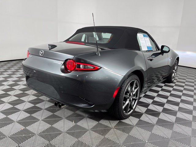 Used 2021 MAZDA MX-5 Miata Grand Touring RWD image 11