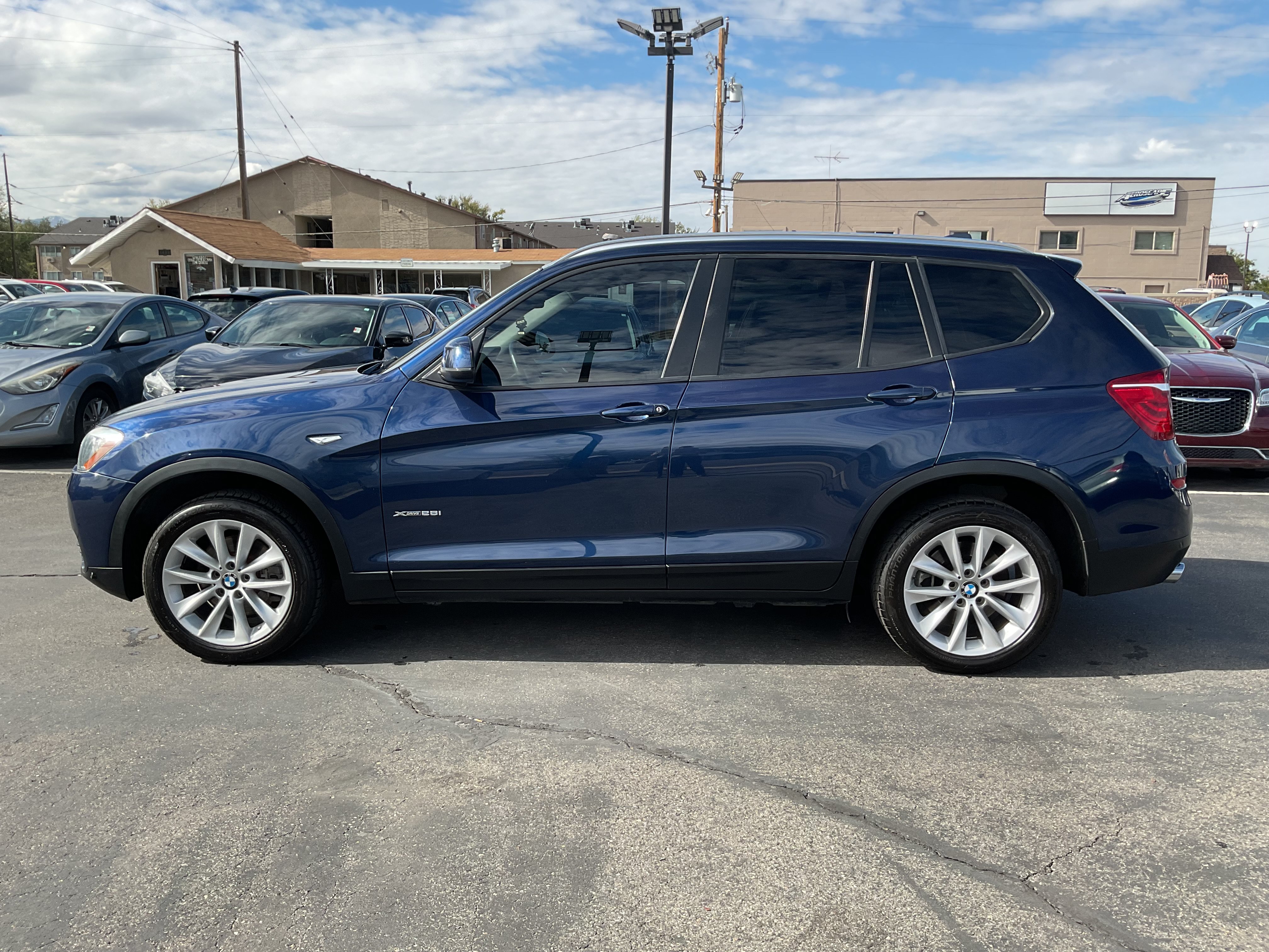 Used 2017 BMW X3 xDrive28i AWD/4WD image 4