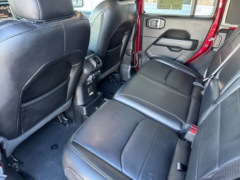 Used 2021 Jeep Wrangler Unlimited Sahara w/ Cold Weather Group image 12