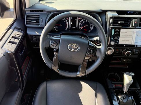 Used 2020 Toyota 4Runner TRD Off-Road Premium AWD/4WD image 9
