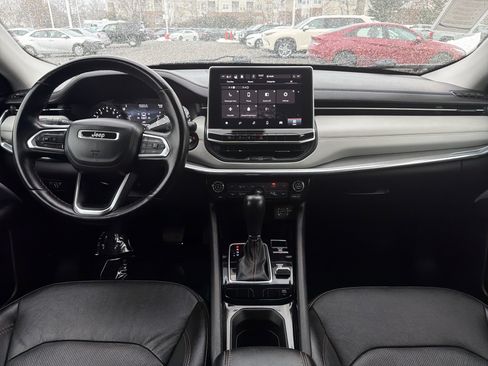 Used 2022 Jeep Compass Limited image 17