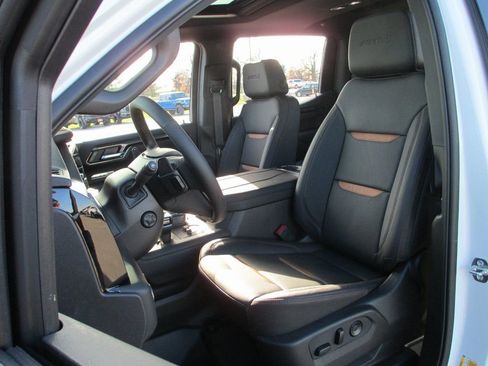New 2026 GMC Sierra 1500 AT4 w/ AT4 Premium Package image 12