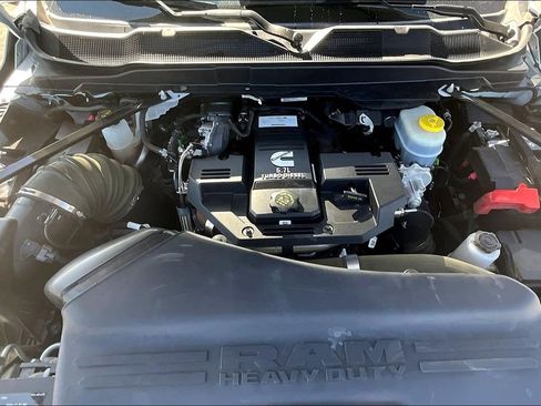 Used 2024 RAM 2500 Laramie image 12