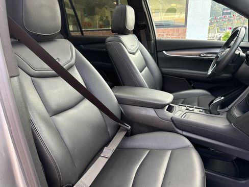 Used 2024 Cadillac XT6 Luxury w/ LPO, Floor Liner Package image 37