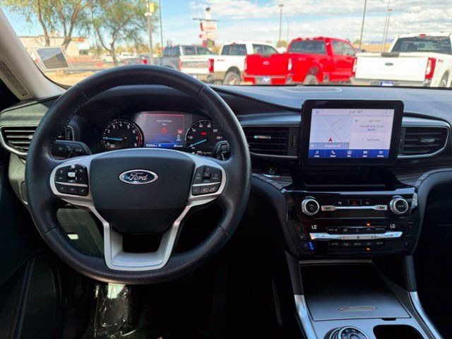 Used 2021 Ford Explorer Limited w/ Equipment Group 301A RWD image 18
