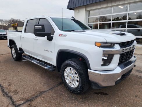 Used 2023 Chevrolet Silverado 2500 LT w/ Convenience Package image 2