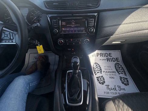 Used 2018 Nissan Rogue S FWD image 28