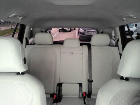 Used 2021 Volkswagen Tiguan S FWD image 31