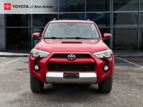 Used 2018 Toyota 4Runner TRD Off-Road Premium AWD/4WD image 6
