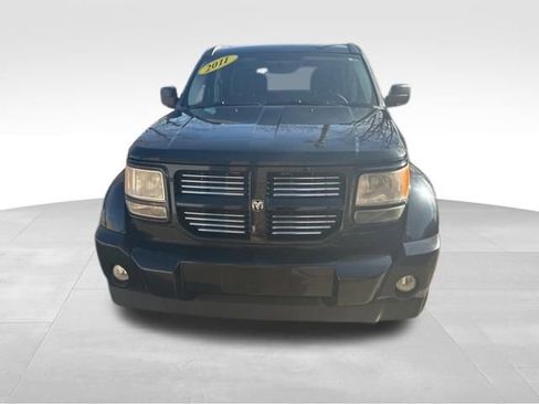 Used 2011 Dodge Nitro Heat w/ Popular Equipment Group image 2