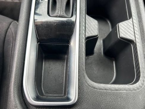 Used 2025 Nissan Sentra SV FWD image 28