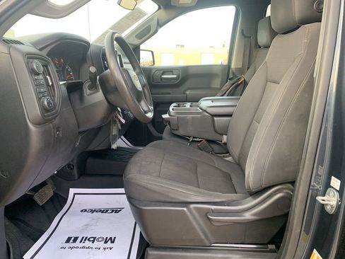 Used 2020 Chevrolet Silverado 1500 Custom w/ Custom Value Package image 18