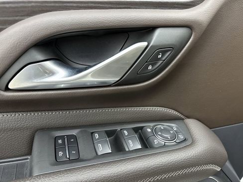 Certified 2022 GMC Yukon Denali image 26