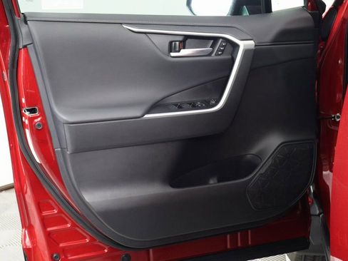 Used 2025 Toyota RAV4 Limited image 12
