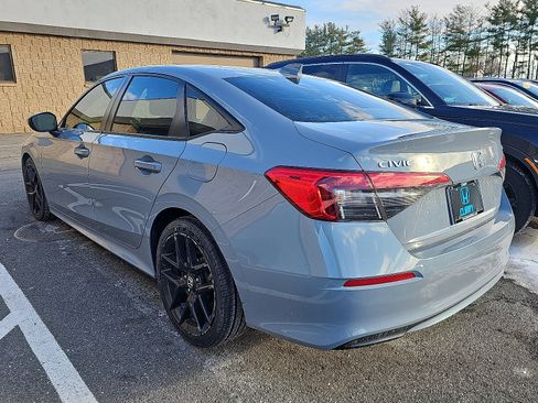 Used 2023 Honda Civic Sport image 4