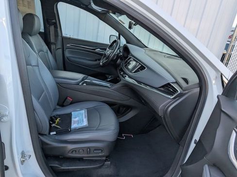 Used 2024 Buick Enclave Premium image 22