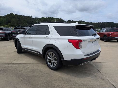 Used 2023 Ford Explorer XLT w/ Equipment Group 202A RWD image 6