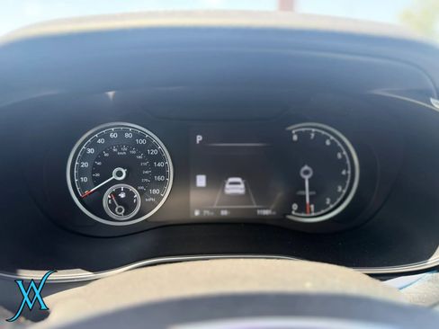 Used 2025 Genesis G70 2.5T RWD image 33