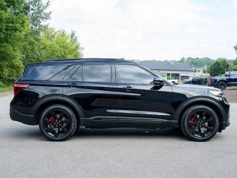 Used 2023 Ford Explorer ST w/ Technology Package AWD/4WD image 2