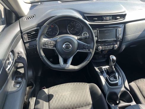 Used 2019 Nissan Rogue SV FWD image 11