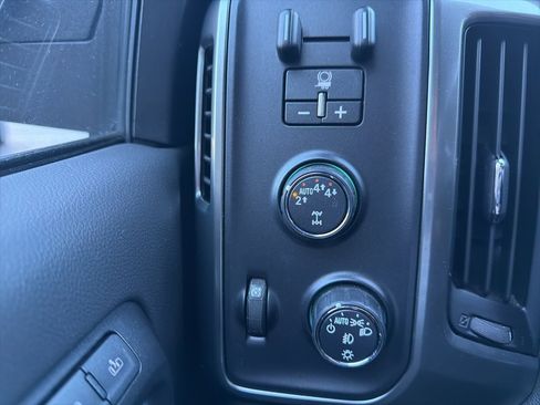 Certified 2018 Chevrolet Silverado 1500 LTZ w/ Sport Package image 23