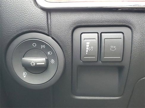 Used 2012 Lincoln MKZ image 19