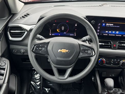 Used 2025 Chevrolet TrailBlazer LT image 25