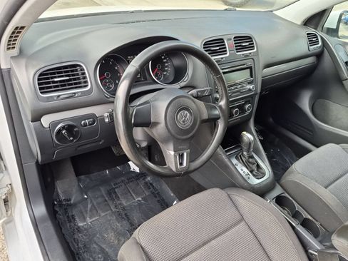 Used 2013 Volkswagen Golf 4-Door FWD image 12