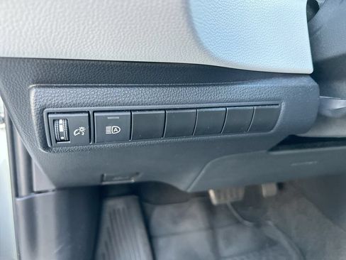 Used 2024 Toyota Corolla SE FWD image 13