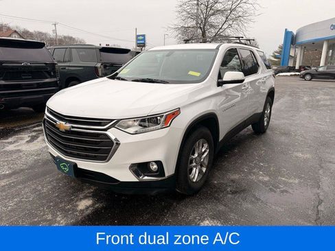 Certified 2019 Chevrolet Traverse LT image 3