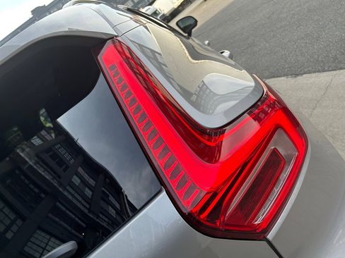 Certified 2025 Volvo XC40 B5 Plus image 24