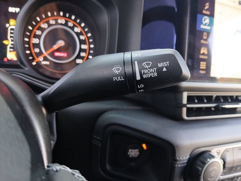 Used 2026 Jeep Gladiator Sport AWD/4WD image 7