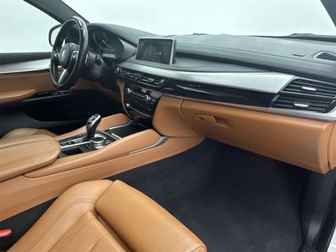 Used 2017 BMW X6 xDrive50i image 15