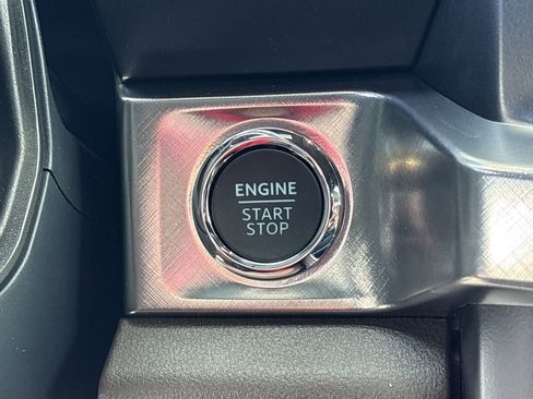 Used 2025 Ford F250 King Ranch w/ Chrome Package image 31