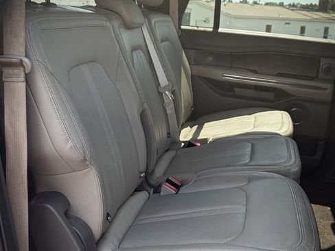 Used 2019 Ford Expedition Max Limited w/ Driver Assistance Package AWD/4WD image 33