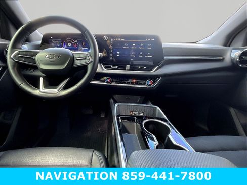 Used 2025 Chevrolet Equinox LT w/ Convenience Package II AWD/4WD image 7