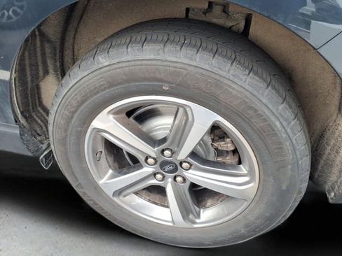 Used 2024 Ford Edge SEL w/ Convenience Package image 20