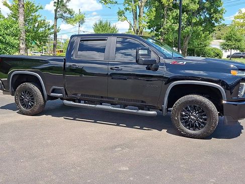 Certified 2021 Chevrolet Silverado 2500 LTZ w/ LTZ Plus Package AWD/4WD image 4