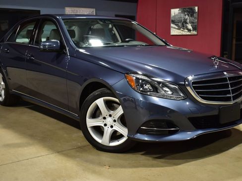 Used 2014 Mercedes-Benz E 350 Sedan image 6