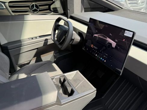 Used 2026 Tesla Cybertruck AWD Crew Cab image 17