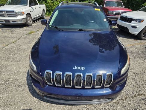 Used 2016 Jeep Cherokee Latitude AWD/4WD image 13