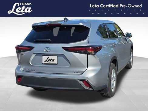 Used 2024 Toyota Highlander LE image 9