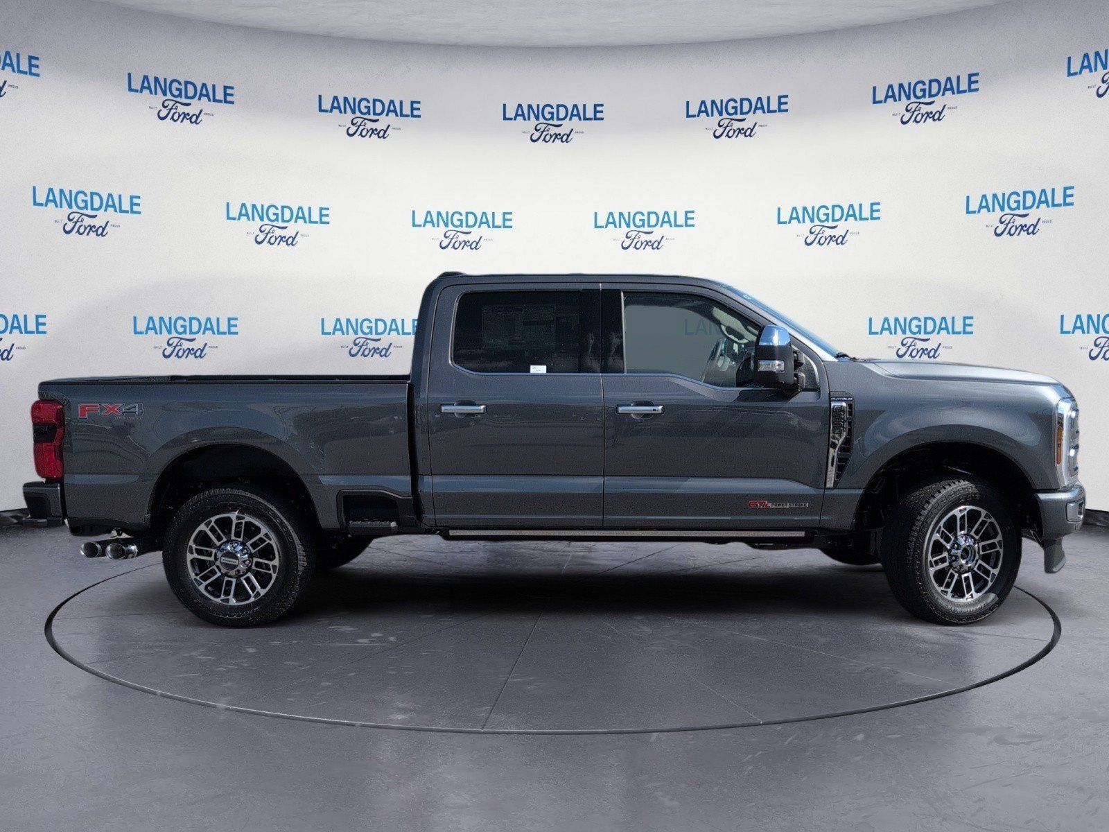 New 2026 Ford F350 Platinum w/ Platinum Plus Package AWD/4WD image 3