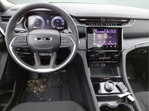 New 2025 Jeep Grand Cherokee L Laredo w/ Luxury Tech Group I image 12