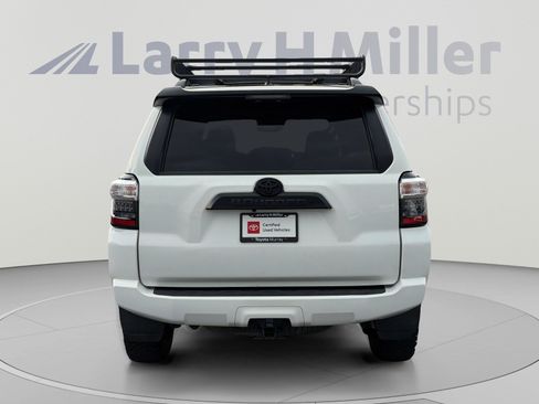 Used 2021 Toyota 4Runner Venture w/ Moonroof Package AWD/4WD image 4