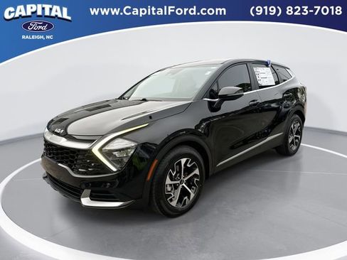 Used 2023 Kia Sportage EX image 1