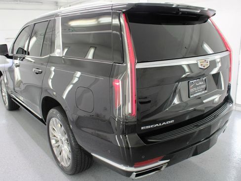 Used 2022 Cadillac Escalade Premium Luxury w/ Performance Package RWD image 7