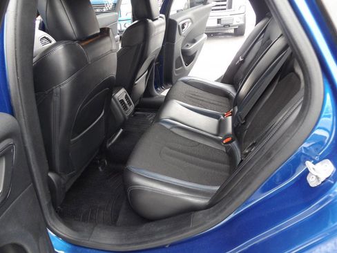 Used 2015 Chrysler 200 S w/ Navigation & Sound Group I image 16