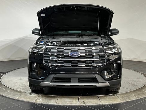 Used 2025 Ford Explorer Active w/ Active Comfort Package AWD/4WD image 97