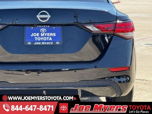 Used 2025 Nissan Sentra SV image 9